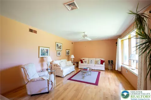 Living - 310 Ridge Rd, Phillipsburg, NJ 08865 photo 1 of 5