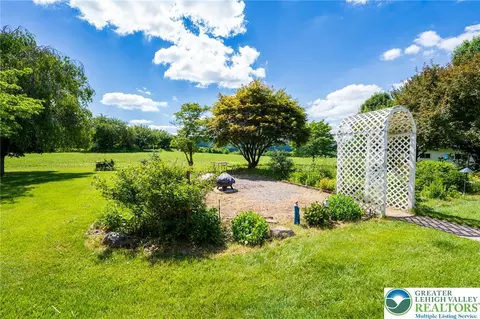 Exterior - 310 Ridge Rd, Phillipsburg, NJ 08865 photo 7 of 14