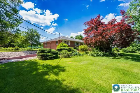 Exterior - 310 Ridge Rd, Phillipsburg, NJ 08865 photo 2 of 14