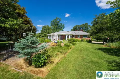 Exterior - 310 Ridge Rd, Phillipsburg, NJ 08865 photo 12 of 14