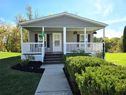4202 Silver Fox Ct, Orefield, PA 18069