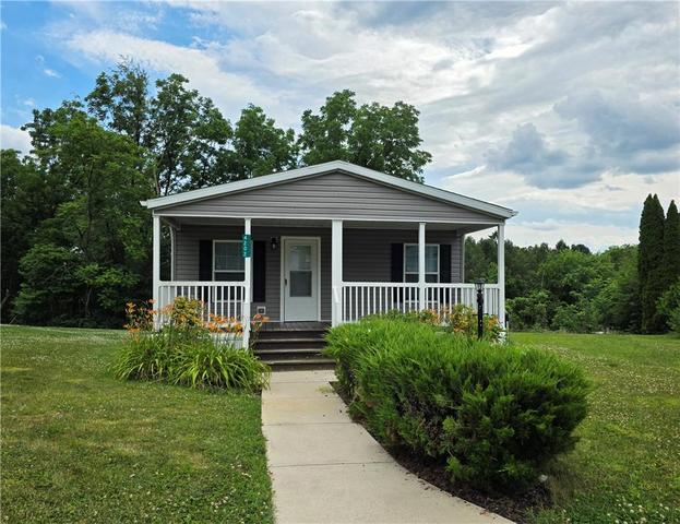4202 Silver Fox Ct, Orefield, PA 18069