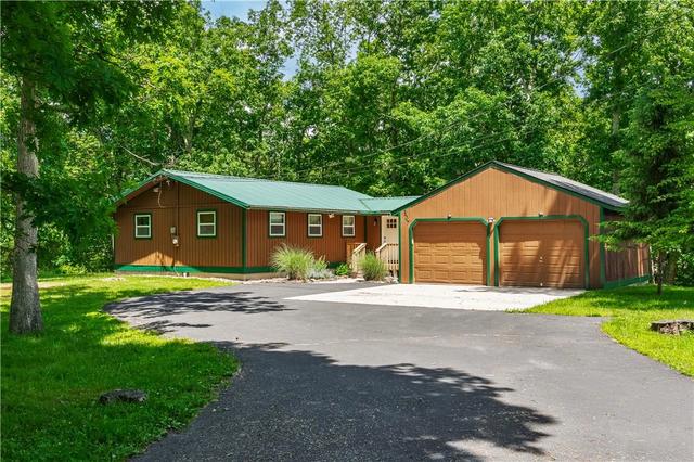 307 Timber Hill Rd, Henryville, PA 18332