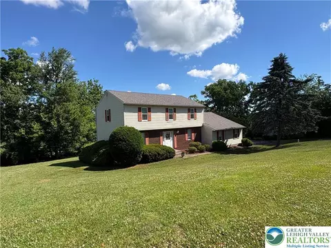 5705 Bel Air Dr, Coopersburg, PA 18036