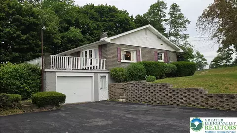 1237 Keller Rd, Wind Gap, PA 18091