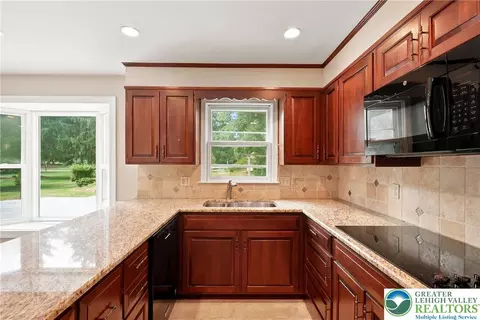 Kitchen - 613 E Macada Rd, Bethlehem, PA 18017 photo 3 of 4