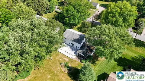 View/Area - 613 E Macada Rd, Bethlehem, PA 18017 photo 1 of 2