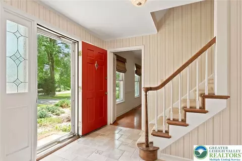 Entry Way - 613 E Macada Rd, Bethlehem, PA 18017 photo 3 of 3