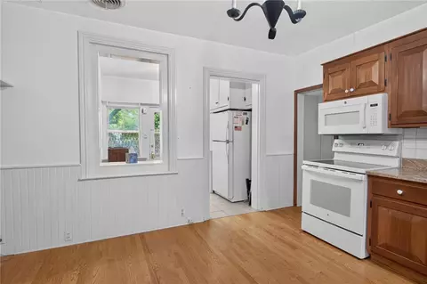 Kitchen - 765 E Macada Rd, Bethlehem, PA 18017 photo 6 of 7