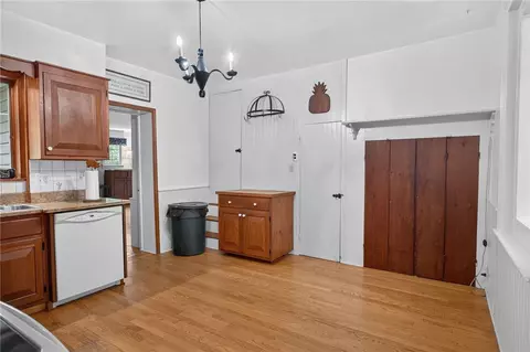 Kitchen - 765 E Macada Rd, Bethlehem, PA 18017 photo 4 of 7