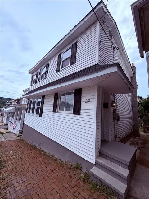 37 Jones, Lansford, PA 18232