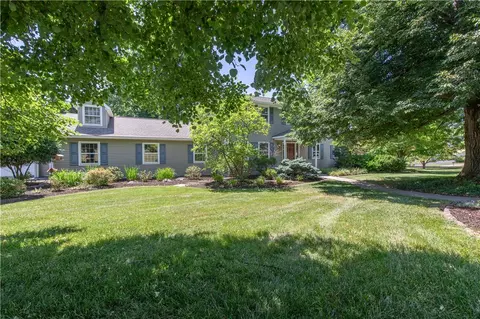 3325 Green Meadow Dr, Bethlehem, PA 18017