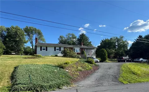 5054 Mill Rd, Schnecksville, PA 18078