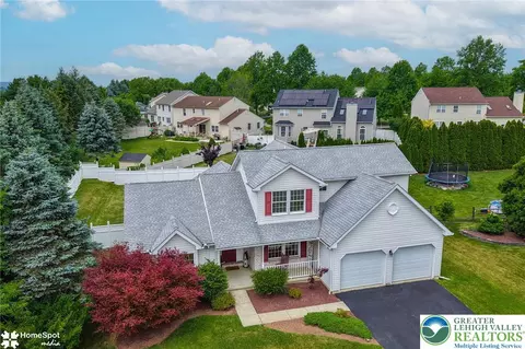 4022 Redwood Dr, Bethlehem, PA 18020