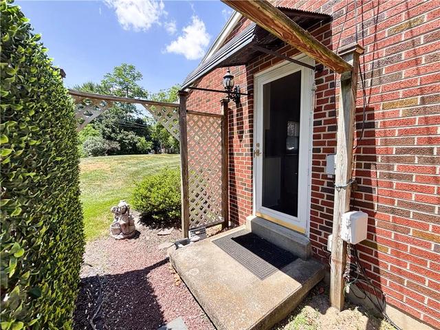8602 Penny Dr, Bath, PA 18014