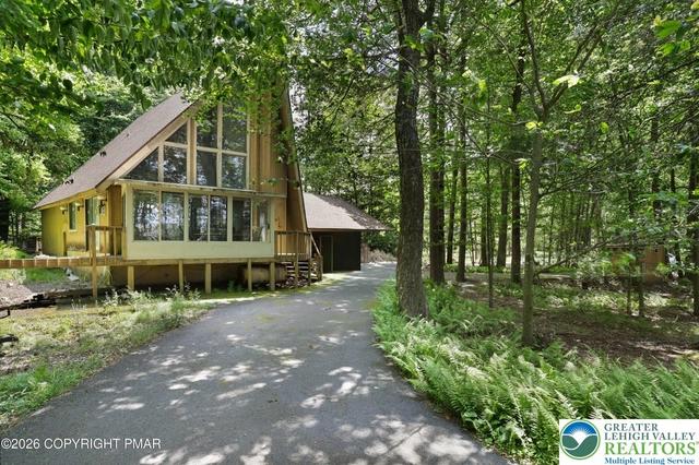 27 Longfellow Cir, Albrightsville, PA 18210