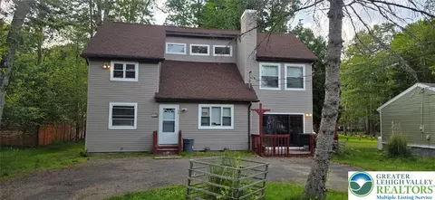 2396 Winding Way, Coolbaugh Twp, PA 18466