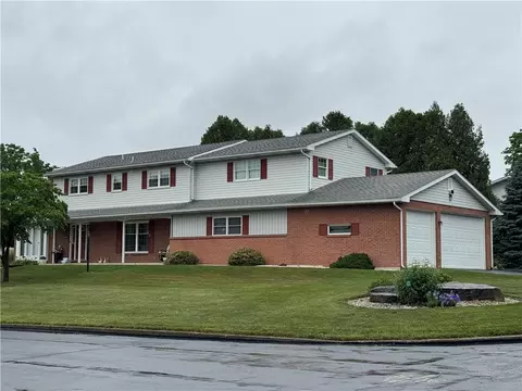 6202 Dove Dr, Bethlehem, PA 18017