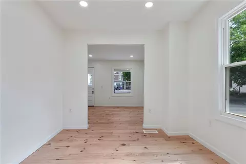 Living - 213 E Raspberry St, Bethlehem, PA 18018 photo 6 of 8