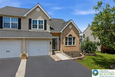 2341 Juniper Dr, Coplay, PA 18037