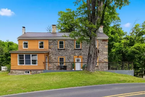 2408 Clearview Ave, Stroudsburg, PA 18360
