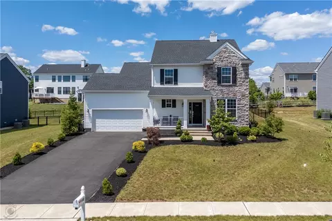 640 Rinaldi Ln, Easton, PA 18040