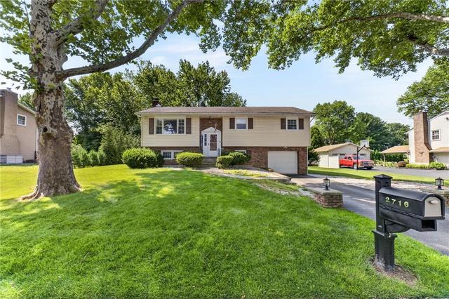 2716 Plymouth Dr, Easton, PA 18045
