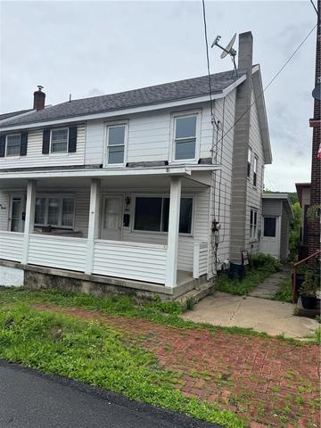 421 E Patterson St, Lansford, PA 18232