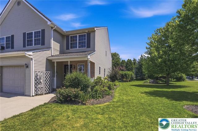 1283 Mohr Cir, Macungie, PA 18062