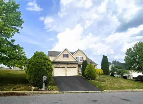 3104 Peacock Dr, Bethlehem, PA 18020