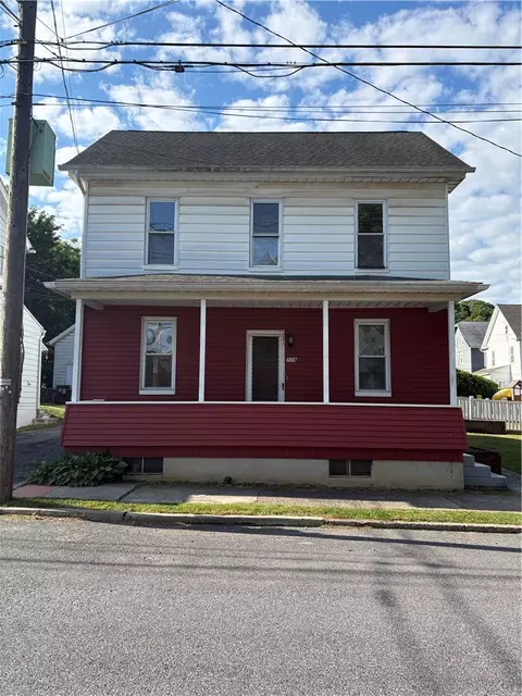 119 E Washington St, Slatington, PA 18080