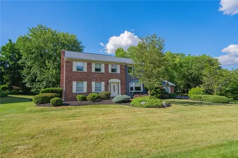 1717 Laurel Ln, Orefield, PA 18069