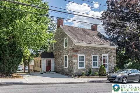 1910 W Walnut St, Allentown, PA 18104