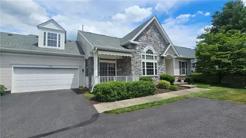 1866 Gregory Pl, Hellertown, PA 18055 photo 1