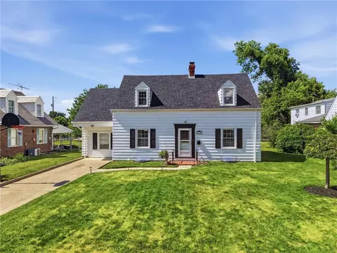 2215 E Pennsylvania St, Allentown, PA 18109
