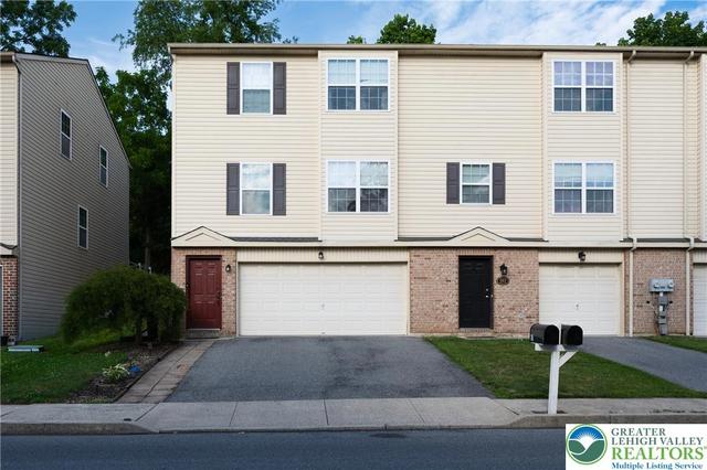 611 Lehigh Gap St, Walnutport, PA 18088