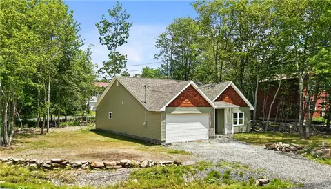 3111 Briarwood Dr #LOT D311, Coolbaugh Twp, PA 18466