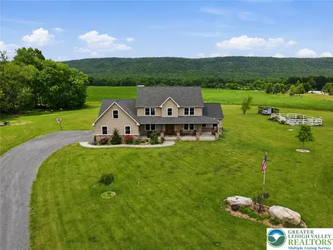 1203 Cottonwood Rd, Danielsville, PA 18038
