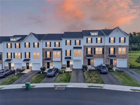 7618 Clayton Ave, Coopersburg, PA 18036