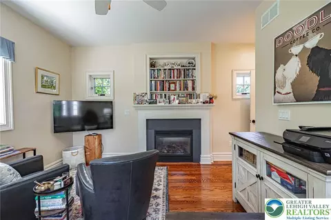Living - 2061 Forge Run, Bethlehem, PA 18015 photo 3 of 3