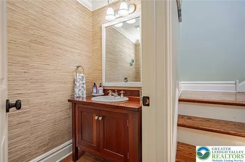 Bath - 2061 Forge Run, Bethlehem, PA 18015 photo 2 of 4