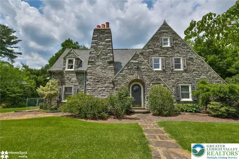 2835 Parkway Blvd, Allentown, PA 18104