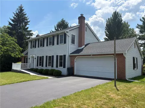 750 Apollo Dr, Bethlehem, PA 18017