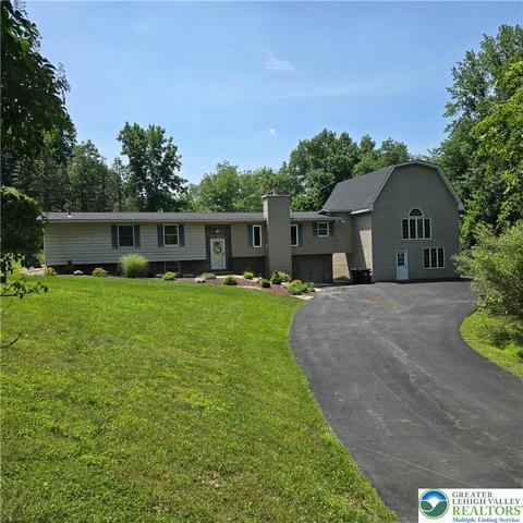 226 Circle Dr S, Saylorsburg, PA 18353