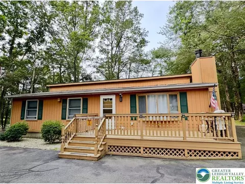 149 Motega Dr, Indian Mountain Lake, PA 18210