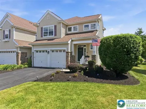 2905 Green Ct, Forks Twp, PA 18040