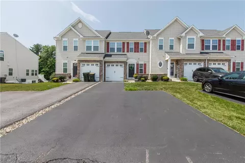 1142 Westminster Dr, Breinigsville, PA 18031