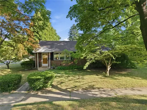 2726 W Livingston St, Allentown, PA 18104