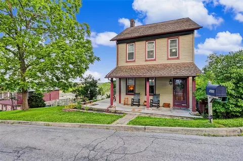 5432 Lehigh St, Cementon, PA 18052