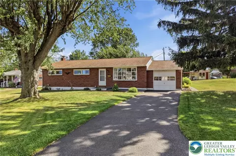 602 Orchard Dr, Fullerton, PA 18052